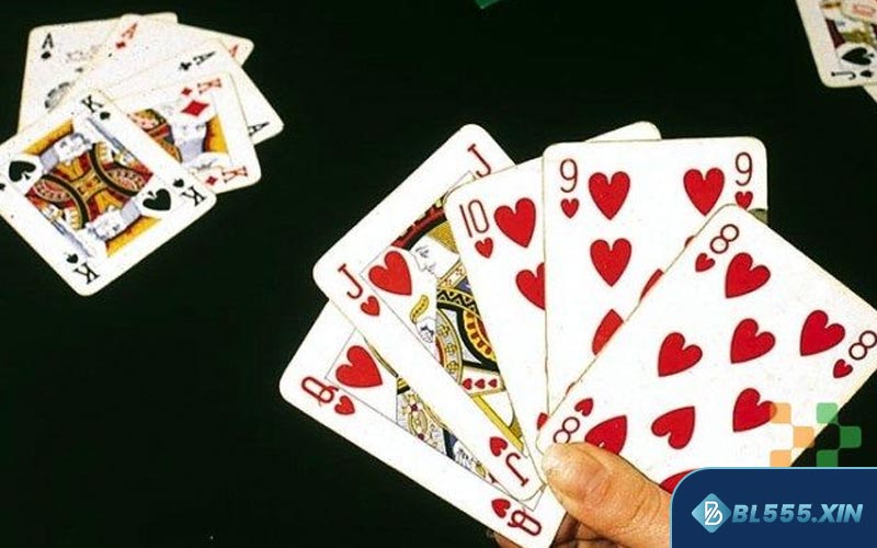 Cách Đánh Phỏm Thông Minh Chiến Thuật Đỉnh Cao Từ Cao Thủ